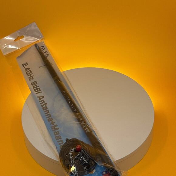 2.4GHz 9dBi OMNI Directional Antenna w/ Magnetic Base - Picture 4 of 5